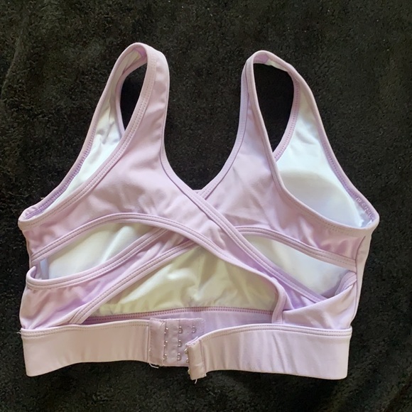 NVGTN lilac purple sports bra. - Picture 4 of 4